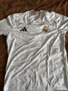 Koszulka przedmeczowa real madryt preshi