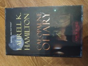 Całopalne ofiary - Laurell K. Hamilton