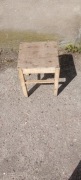 taboret drewniany PRL