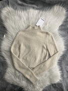 Miękki, puszysty sweterek z Bershki - kolor kremowy/beżowy