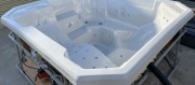 Jacuzzi dla 5 osób - niecka ze stelażem NOWA rozmiar 202x192x80cm