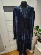 Granatowa sukienka welurowa z falbanami aksamitny blask rozmiar L/XL VaVite