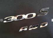 Emblemat Logo Znaczek Tył Chrysler 300S AWD 2015