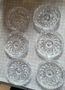 Sześć pięknych kryształowych podkładek 