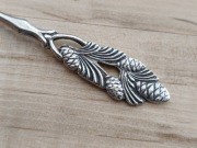 SREBRZONA ŁYŻECZKA DO PRZYSTAWEK FINLANDIA SZYSZKI