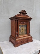 Masywny zegar kapliczkowy kwadransowy Junghnas -1907 rok  