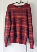 Czerwony sweter w zimowy wzór 50% wełna