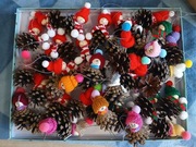 Mini ludki z szyszek na choinkę