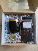 MINI BOX zestaw prezentowy K&H dla Niej - Kubek Czarny ze złotym rantem