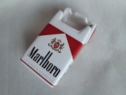 Popielniczka kolekcjonerska Marlboro paczka papierosów . 