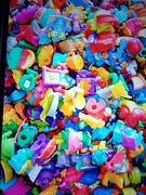 Zestaw figurek super zings 100 sztuk