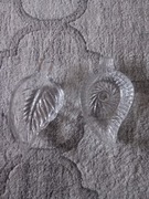 Porcelanowe popielniczki w kształcie liścia