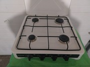 Kuchenka gazowa nablatowa, czteropalnikowa.