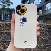 etui iphone 13 pro 