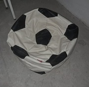 Wygodne duże siedzisko, pufa piłka nożna