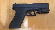 Pistolet Glock 17 na naboje CO2