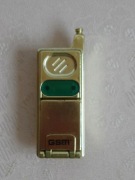 Stary model telefonu komórkowego GSM - magnes na lodówkę