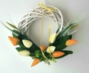 Wianek wiosenny wiklinowy,  tulipany ,dekoracja 
