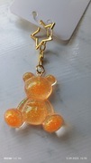 Brelok zawieszka miś prezent żywica epoksydowa pomaranczywy handmade 