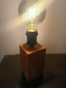 Lampa z litej starej belki - ręczna robota 