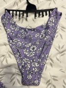 jasno fioletowy strój kąpielowy