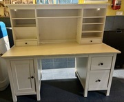 Białe biurko z nadstawką Hemnes, Ikea