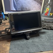 monitor wyświetlacz ekran nawigacji Audi 4G8857346G