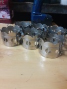 Uchwyty do szklanek z okresu PRL