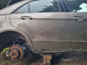Mercedes E klasa W212 drzwi Prawy Tył kolor 963
