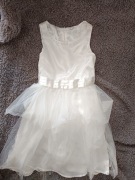 Biała sukienka tiulowa 