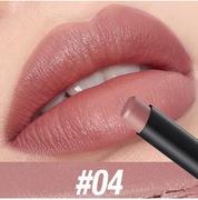 Matowa pomadka w smukłym opakowaniu natural