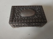 bardzo stara masywna szkatułka na biżuterię, super wygląd, vintage