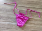 Stringi damskie używane.