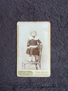 DZIEWCZYNKA STUDIO FOTOGRAFICZNE BRUKSELA BELGIA KARTONIK