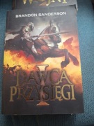 ,,Dawca przysięgi " Brandon Sanderson