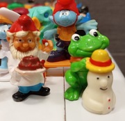 Zestaw figurek Kinder ferrero. Smerf kolekcjonerski Żaba kolekcjonerska