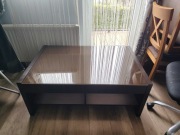 Drewniana ława, stolik kawowy z szklanym blatem