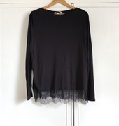 Czarna bluzka top H&M L 40 wiskoza koronka czerń koszulka prosta