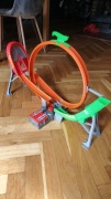 Hot wheels tor kaskaderski pętla