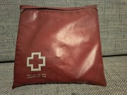 Apteczka prl z całym wyposarzeniem