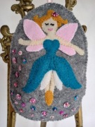 ZAWIESZKA "WRÓŻKA" FILC HAND MADE