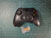 Czarny gamepad do Konsoli Xbox Series S/X z Analogami HALLA #2