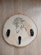 Wieszak ścienny. Naturalne drzewo. Koń.