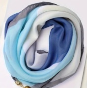 Apaszka szalik szal chusta 65x65cm zapinana na magnes