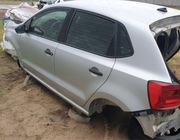 VW Polo 6R drzwi błotnik zawieszenie kolor LA7W cena za drzwi