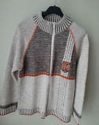 Sweter dla chłopca na suwak na wzrost 158 cm