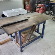 Krajzega z przesuwnym blatem roboczym 