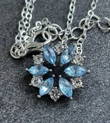 Naszyjnik Błękitna Gwiazda – Elegancka Biżuteria w Niebieskim Kolorze