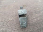 Gwizdek z sygnaturami SS ..- WH. 