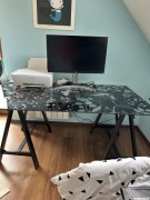 Zestaw Mebli używanych Biurko szafa lampa żyrandol